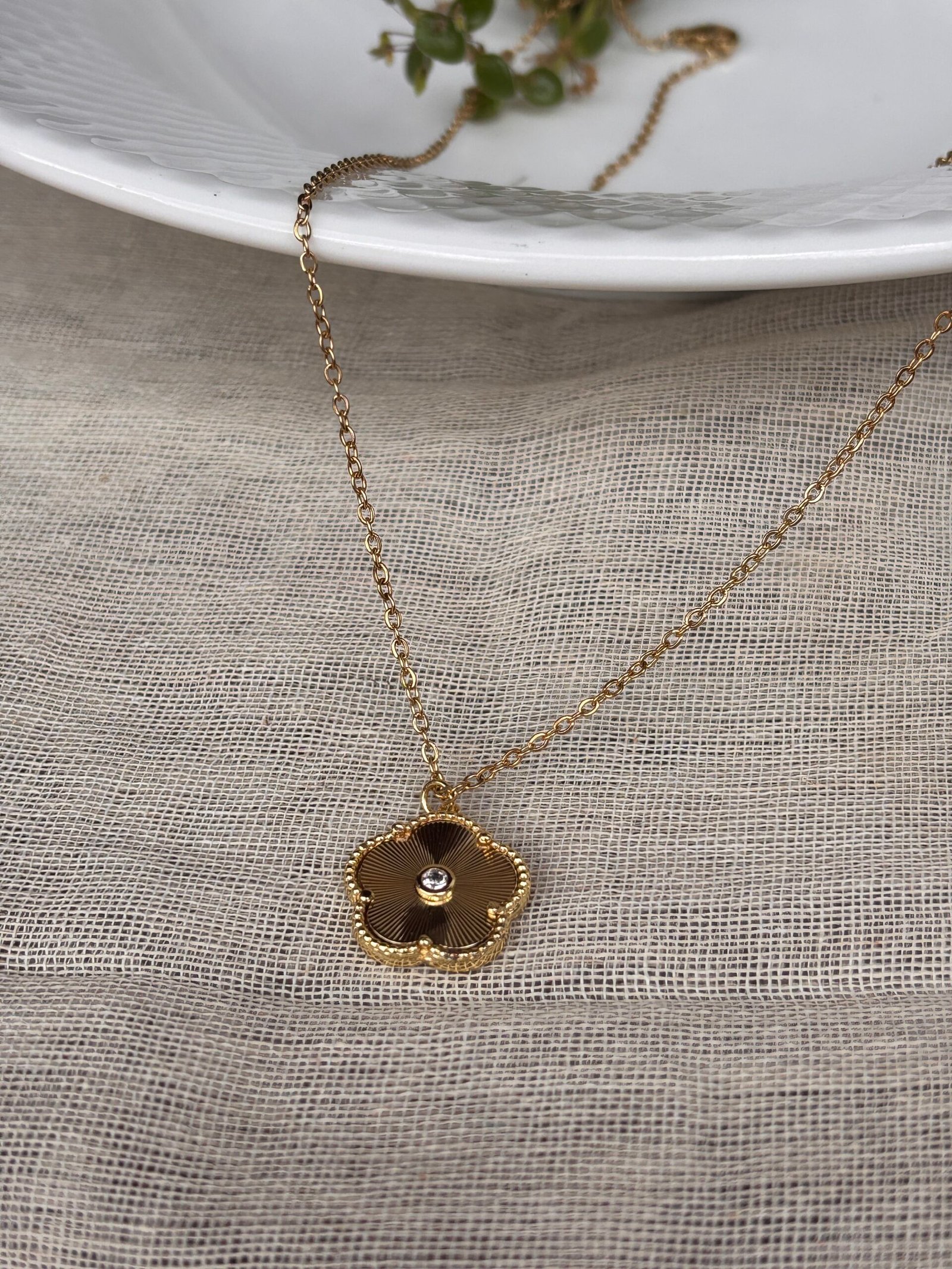 Honey petal Pendant - Image 2